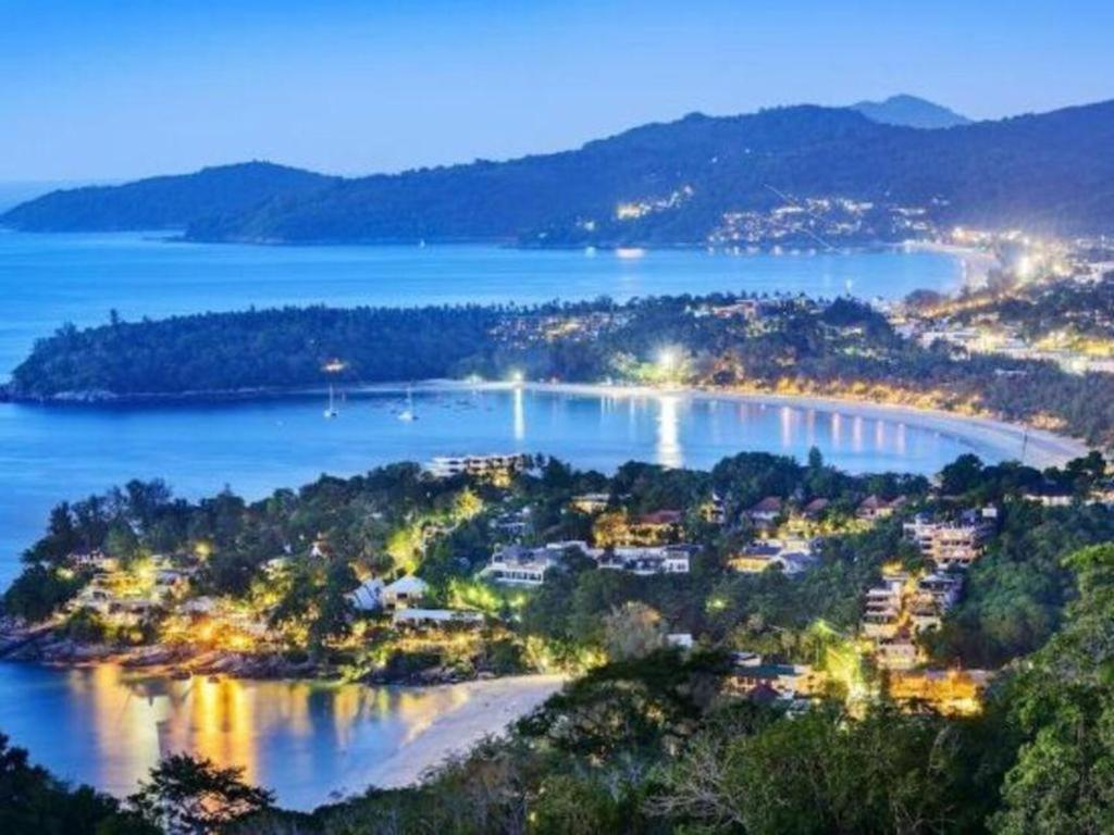Azure Phuket Hotel Patong Exterior foto