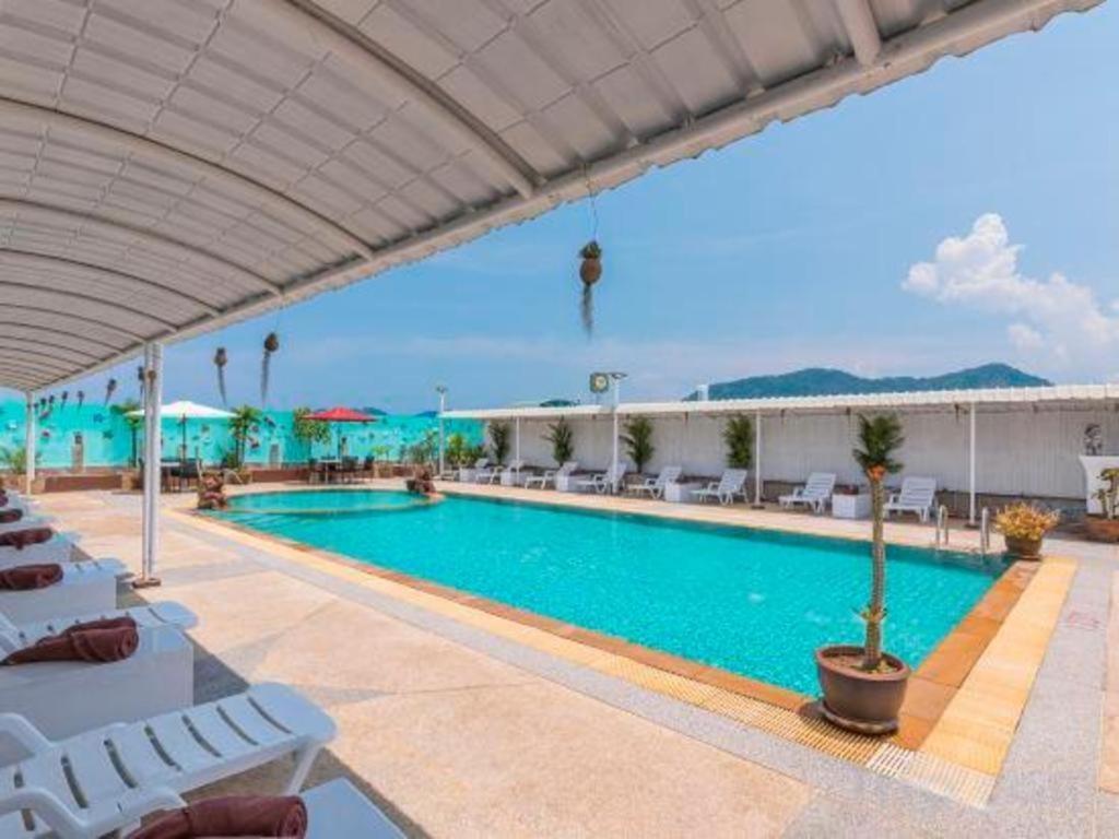 Azure Phuket Hotel Patong Exterior foto