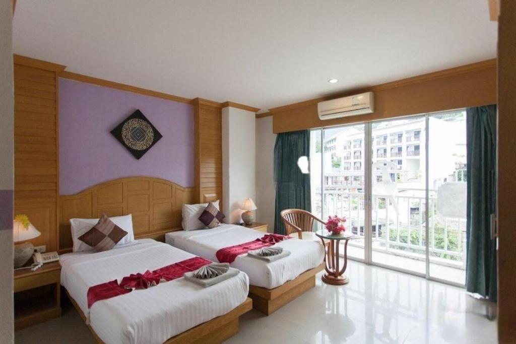 Azure Phuket Hotel Patong Exterior foto