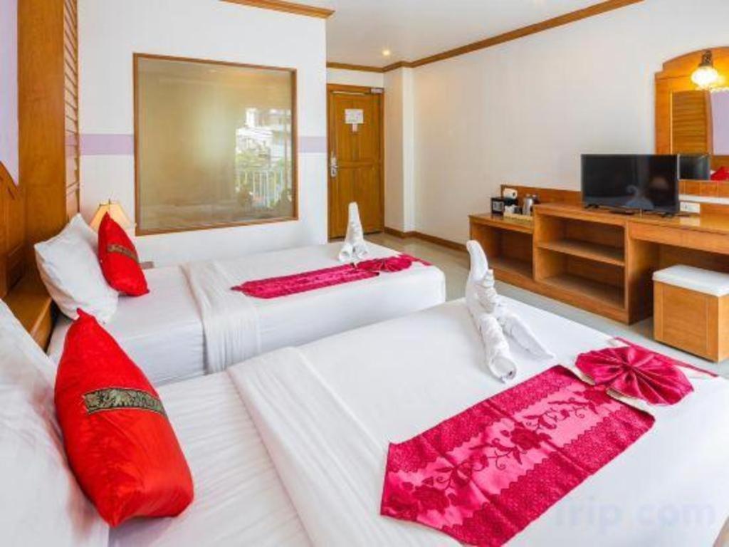 Azure Phuket Hotel Patong Exterior foto