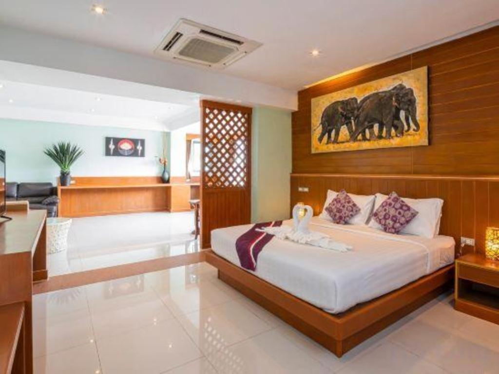 Azure Phuket Hotel Patong Exterior foto
