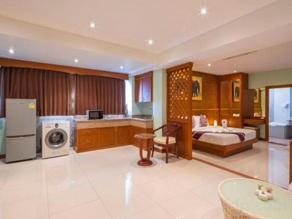 Azure Phuket Hotel Patong Exterior foto