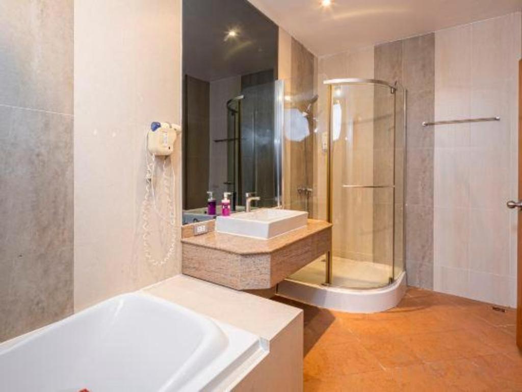 Azure Phuket Hotel Patong Exterior foto